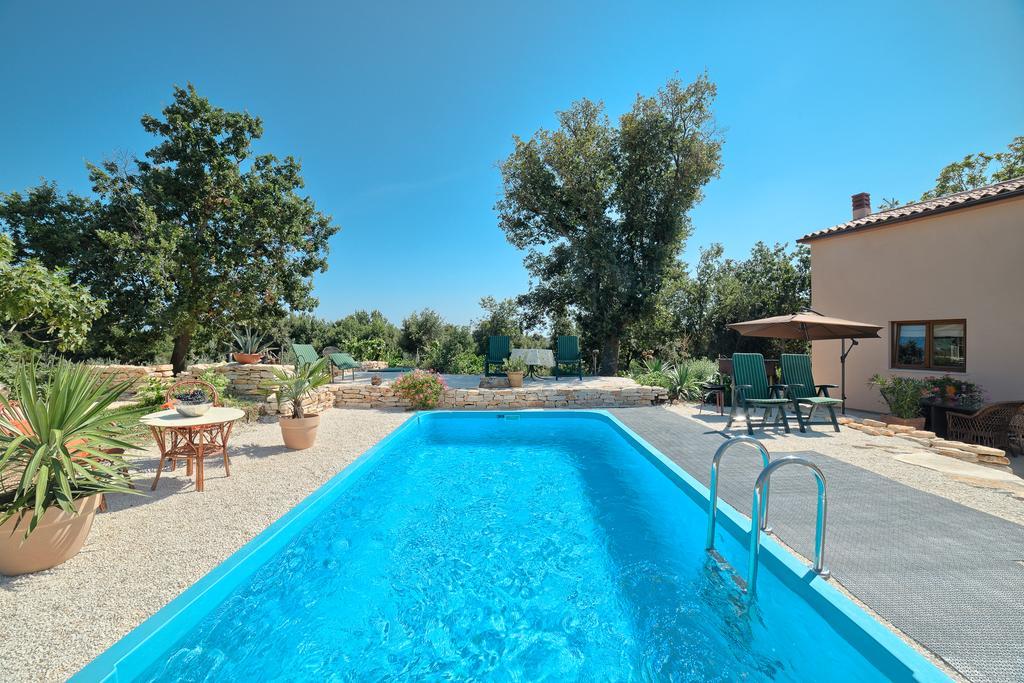 Beautiful Villa Palera With Private Pool Near Pula Liznjan Exterior photo