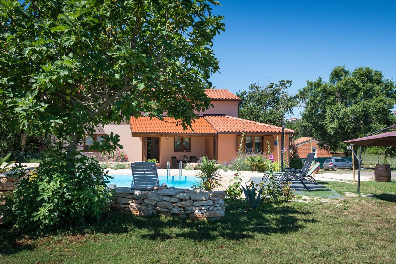 Beautiful Villa Palera With Private Pool Near Pula Liznjan Exterior photo